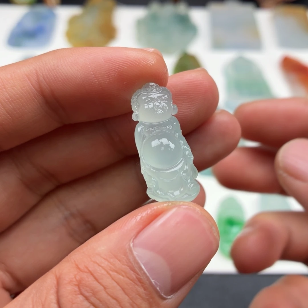 定制翡翠未镶嵌站佛