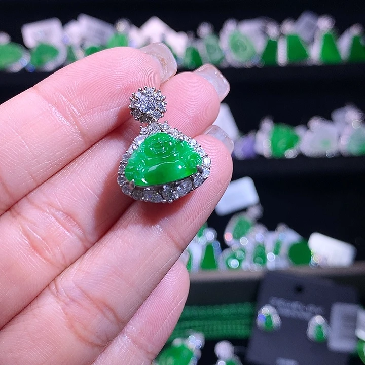 【闪购商品】颈饰银S925镶嵌翡翠