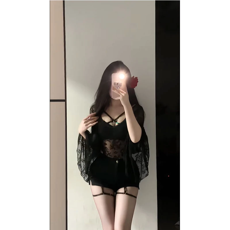 2025春季新款纯欲气质蕾丝长袖连体上衣配高级感牛仔短裤时尚套装