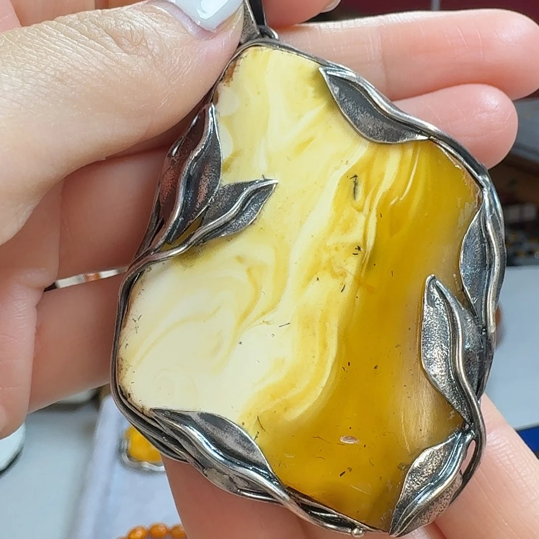 蜜蜡未镶嵌颈饰吊坠