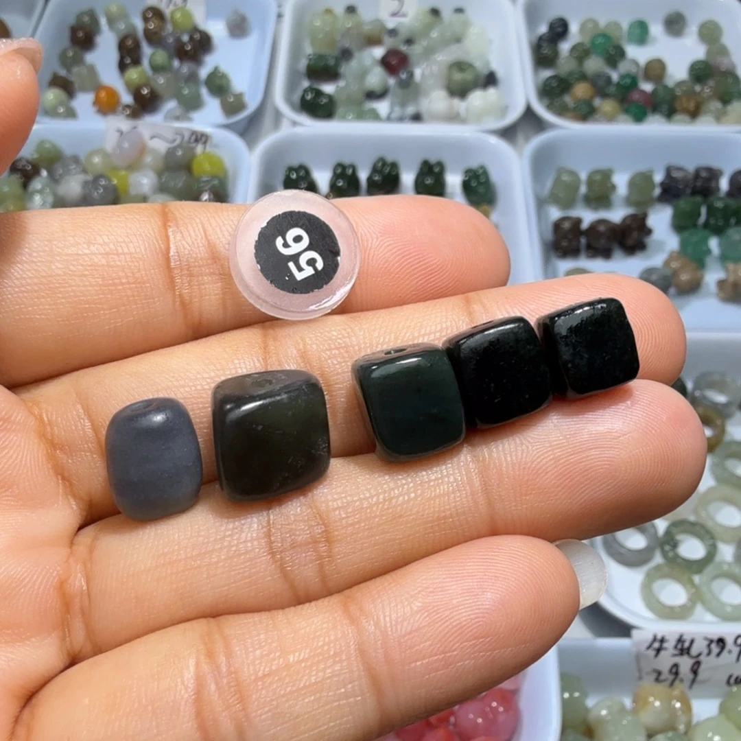 和田玉未镶嵌珠宝奇石