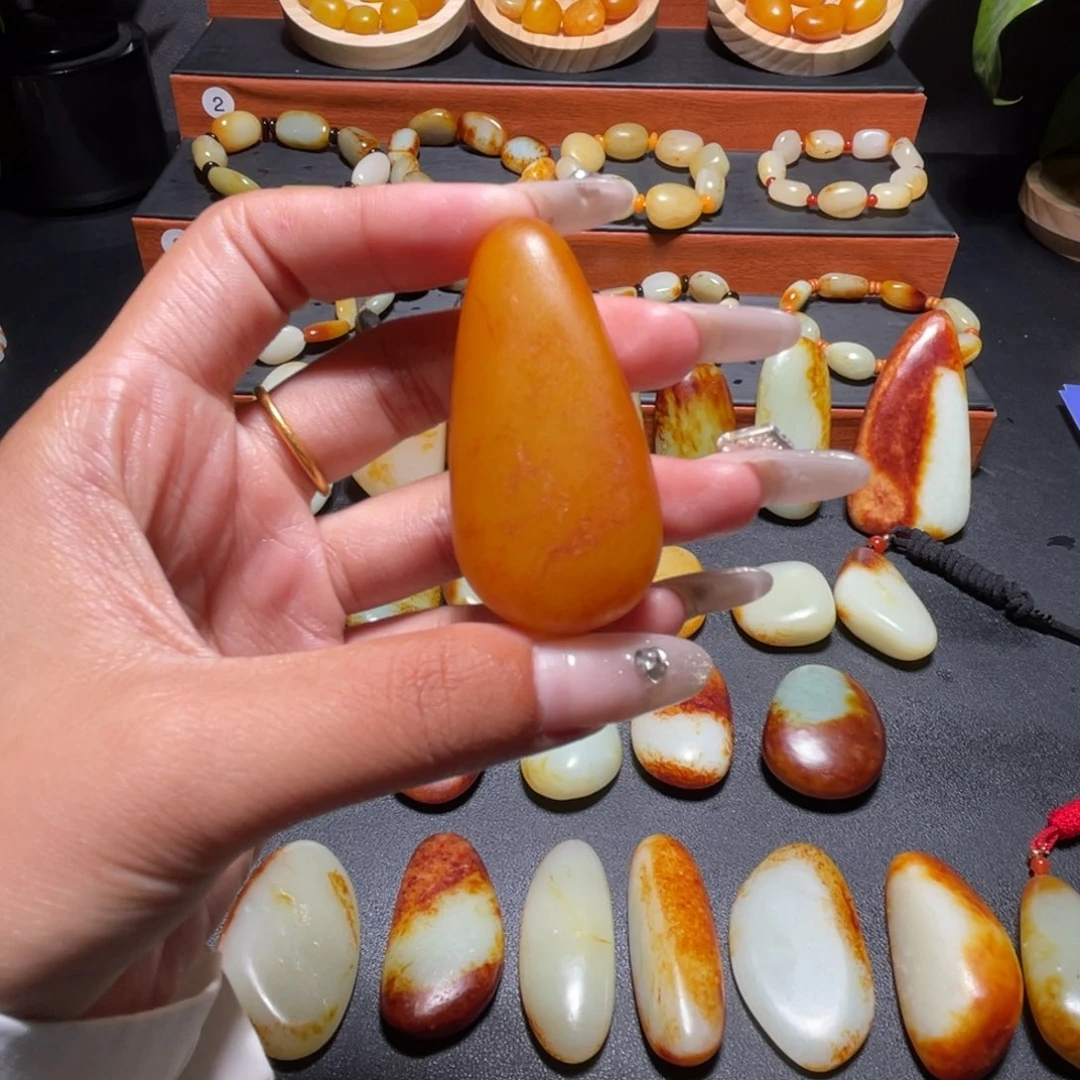 和田玉未镶嵌颈饰杨*米