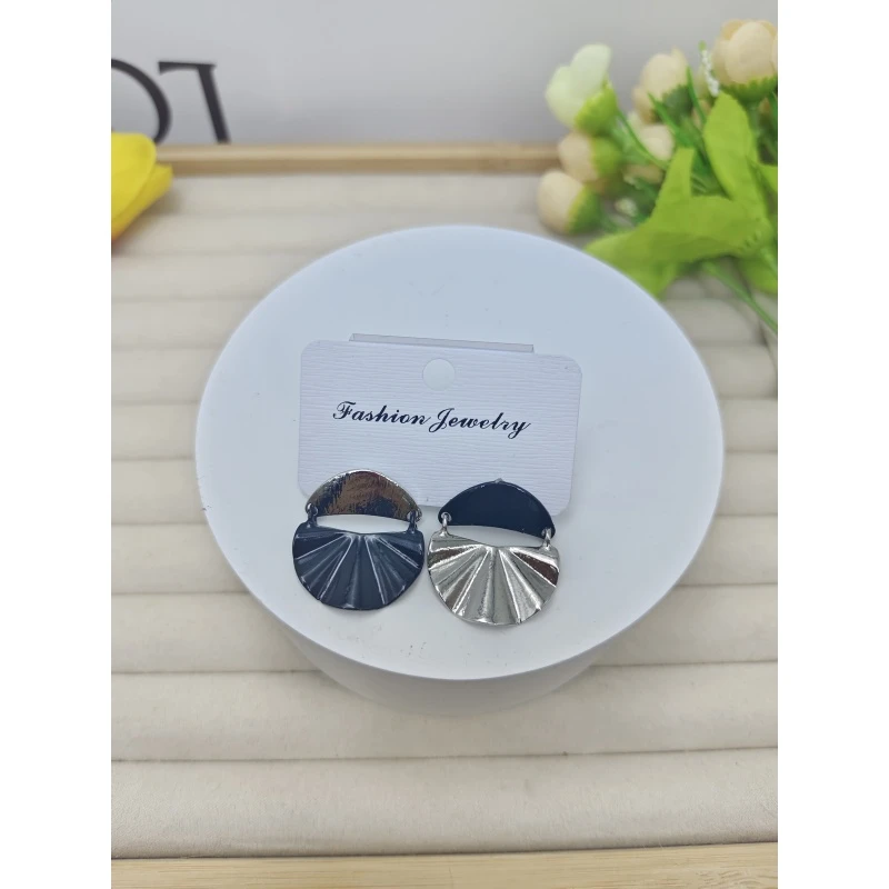 诗泊雅 扇羽夸张小众设计高档耳环新款潮爆款金属耳扣气质高级感