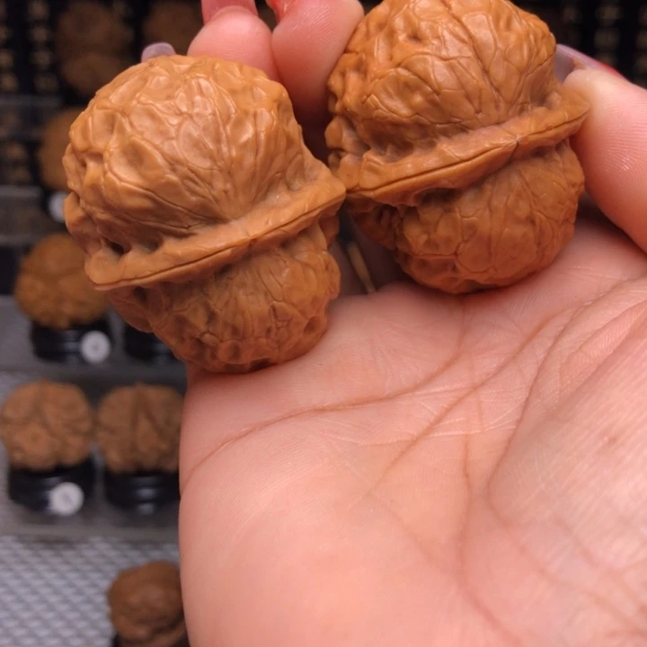 橄榄核吊坠41玄武大地