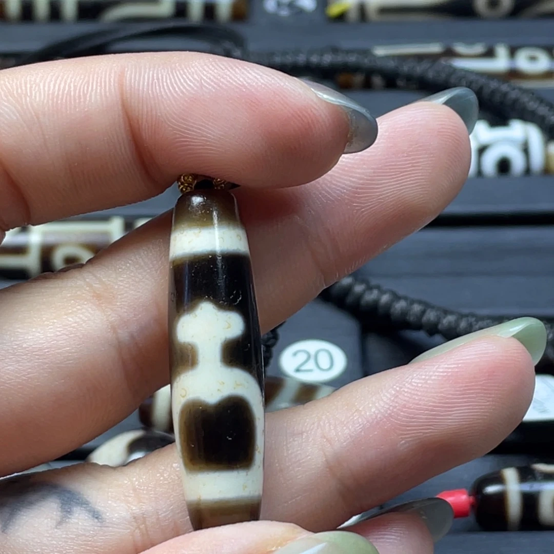 C***k玛瑙/玉髓颈饰/挂件/吊坠手链/手串未镶嵌