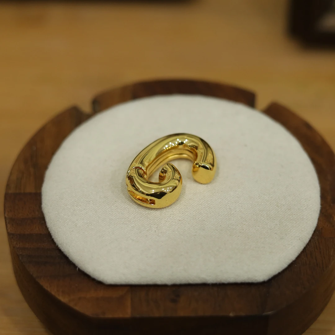 铜合金耳饰 金色欧美风时尚女瑞丽风耳骨夹小众欧美百搭简约单只