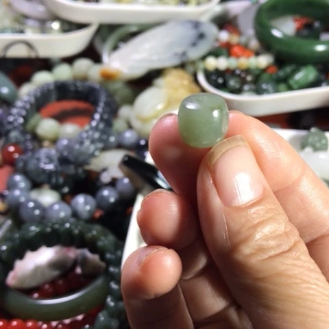 未镶嵌和田玉手机链