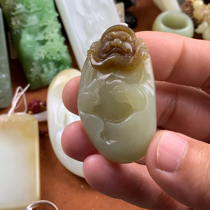 和田玉颈饰未镶嵌