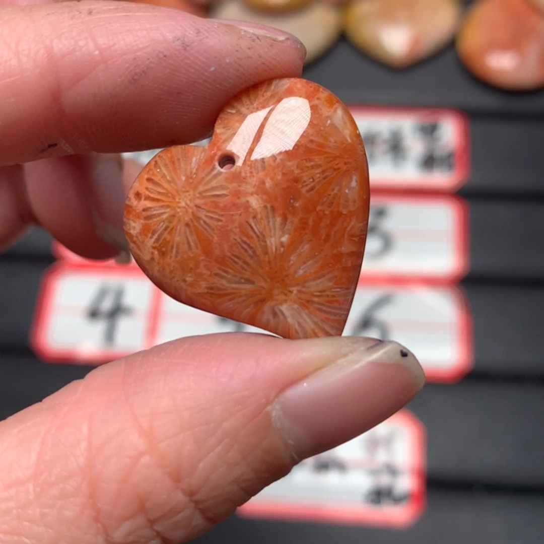 【闪购商品】硅化玉颈饰未镶嵌阳*