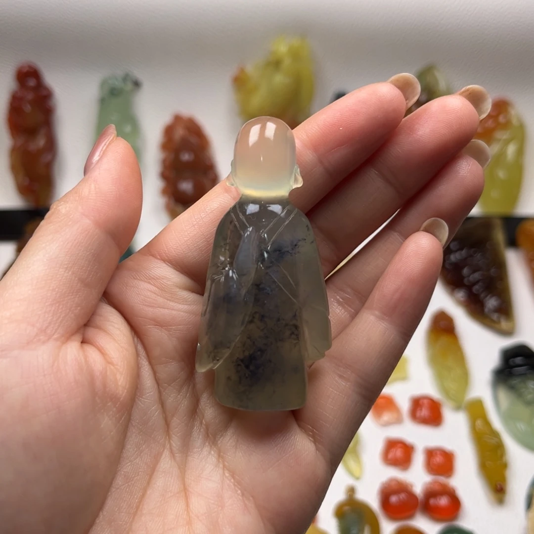 岫玉未镶嵌颈饰岫玉