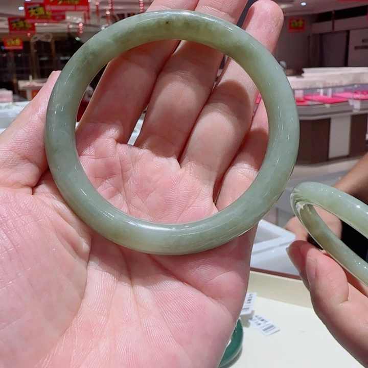 未镶嵌手镯和田玉55