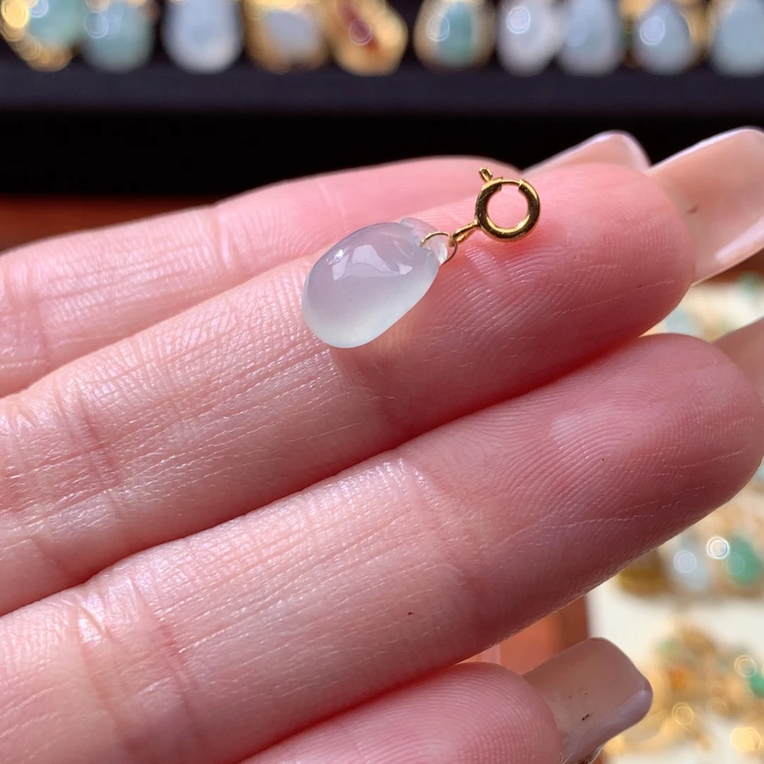 翡翠颈饰18K金镶嵌翡翠