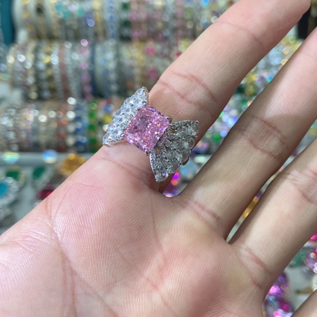 66锆石（处理）戒指