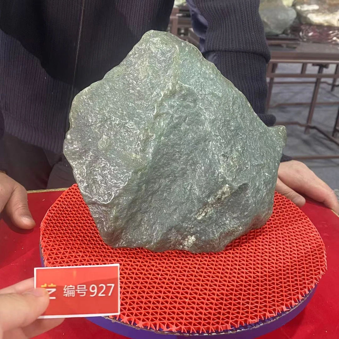 新疆玉料原石发一件编号927