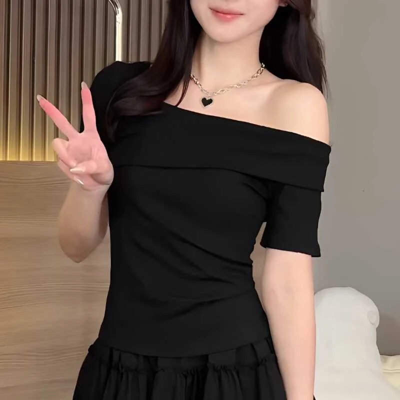 辣妹一字领斜肩短袖t恤女2024夏季新款甜辣妹显瘦别致绝美小上衣