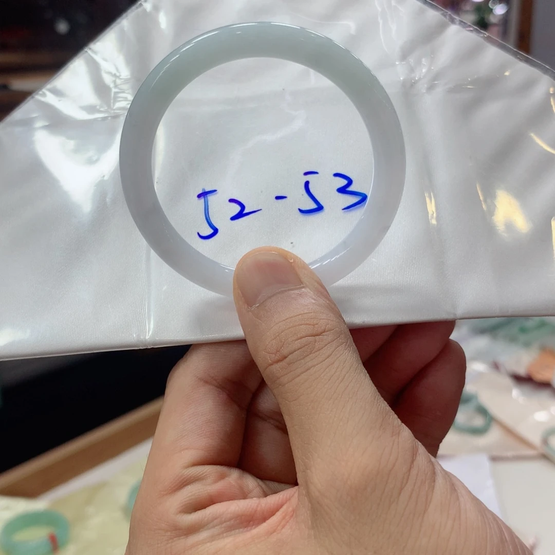 翡翠未镶嵌手镯翡翠