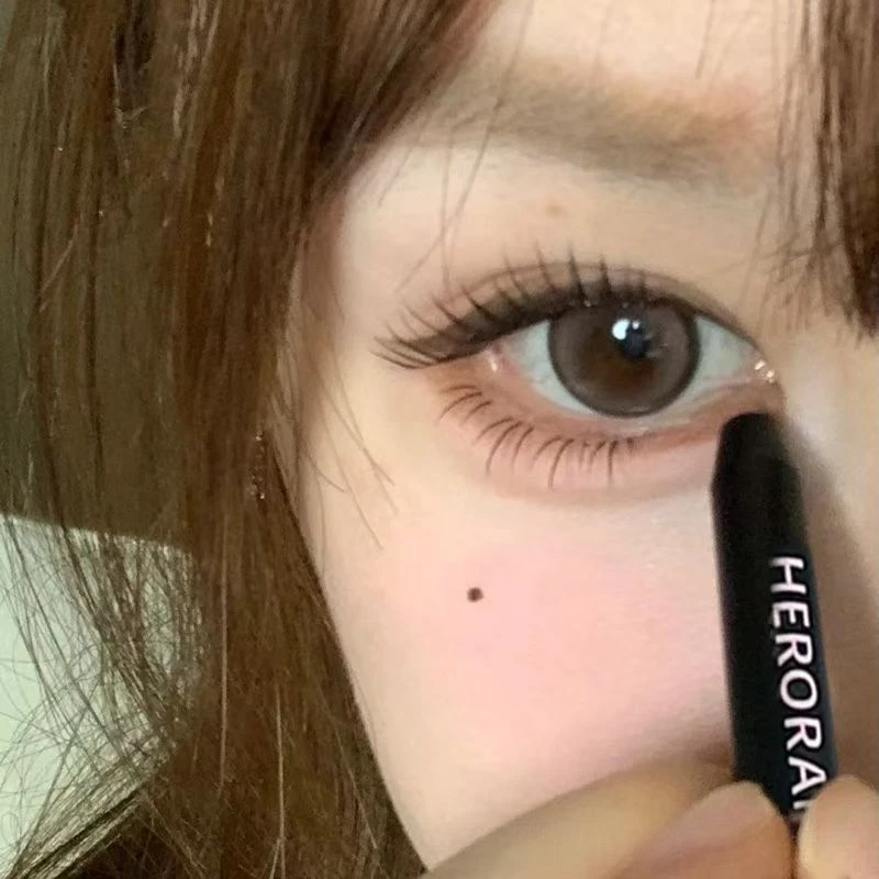 我愿称之为眼头下至!韩国lilyb眼线胶笔卧蚕防水不晕染玫瑰粉棕