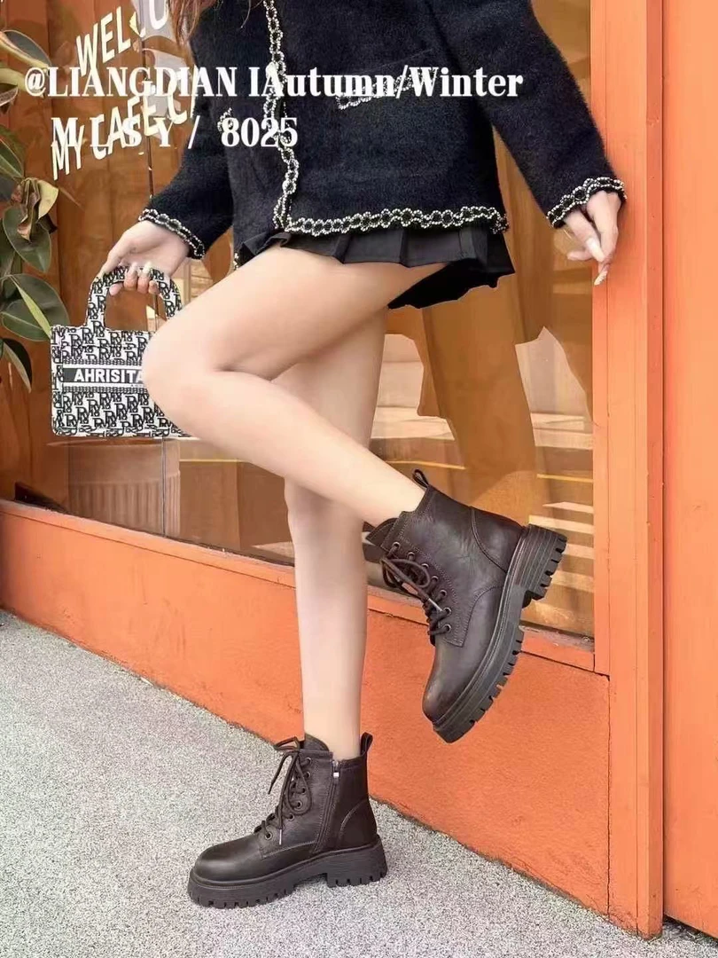 新款时尚百搭系带马丁靴8025