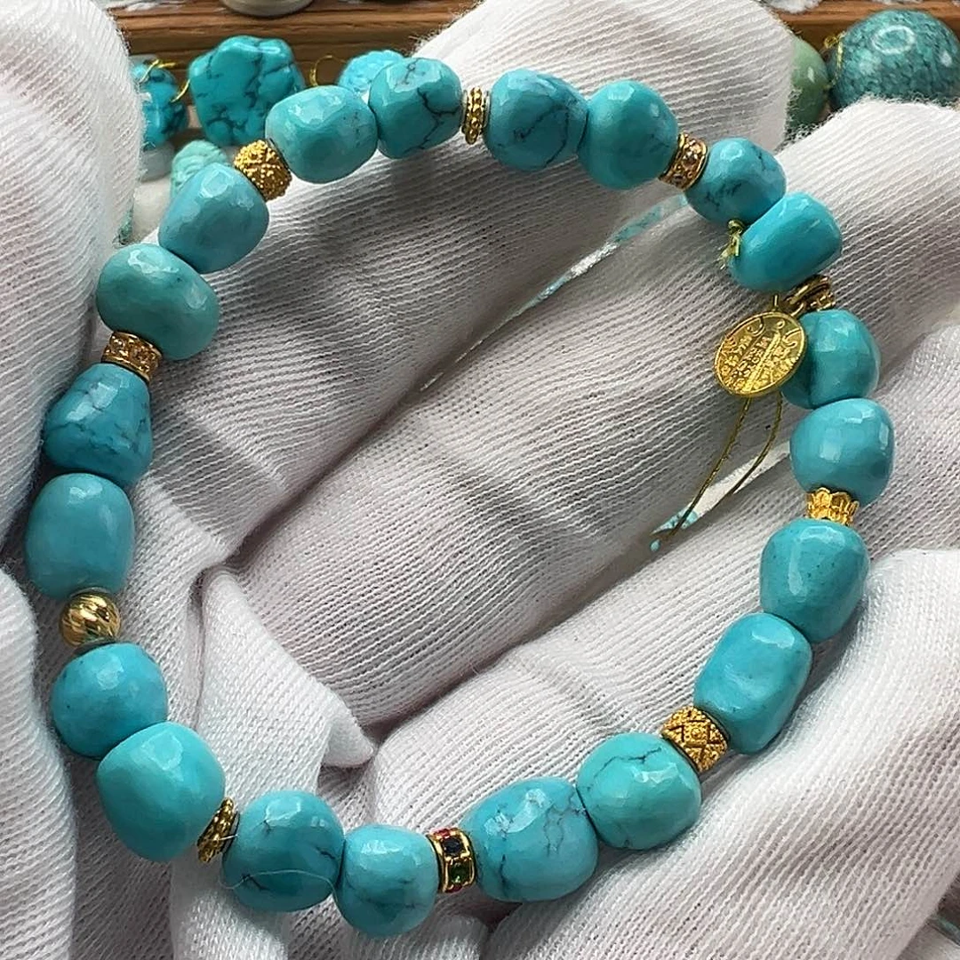 绿松石配饰未镶嵌