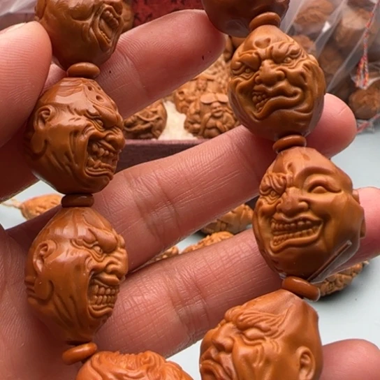 橄榄核手串雕刻工艺