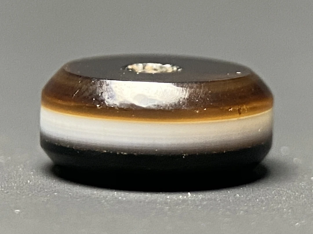黑白一线药师片珠10.6*4.7mm