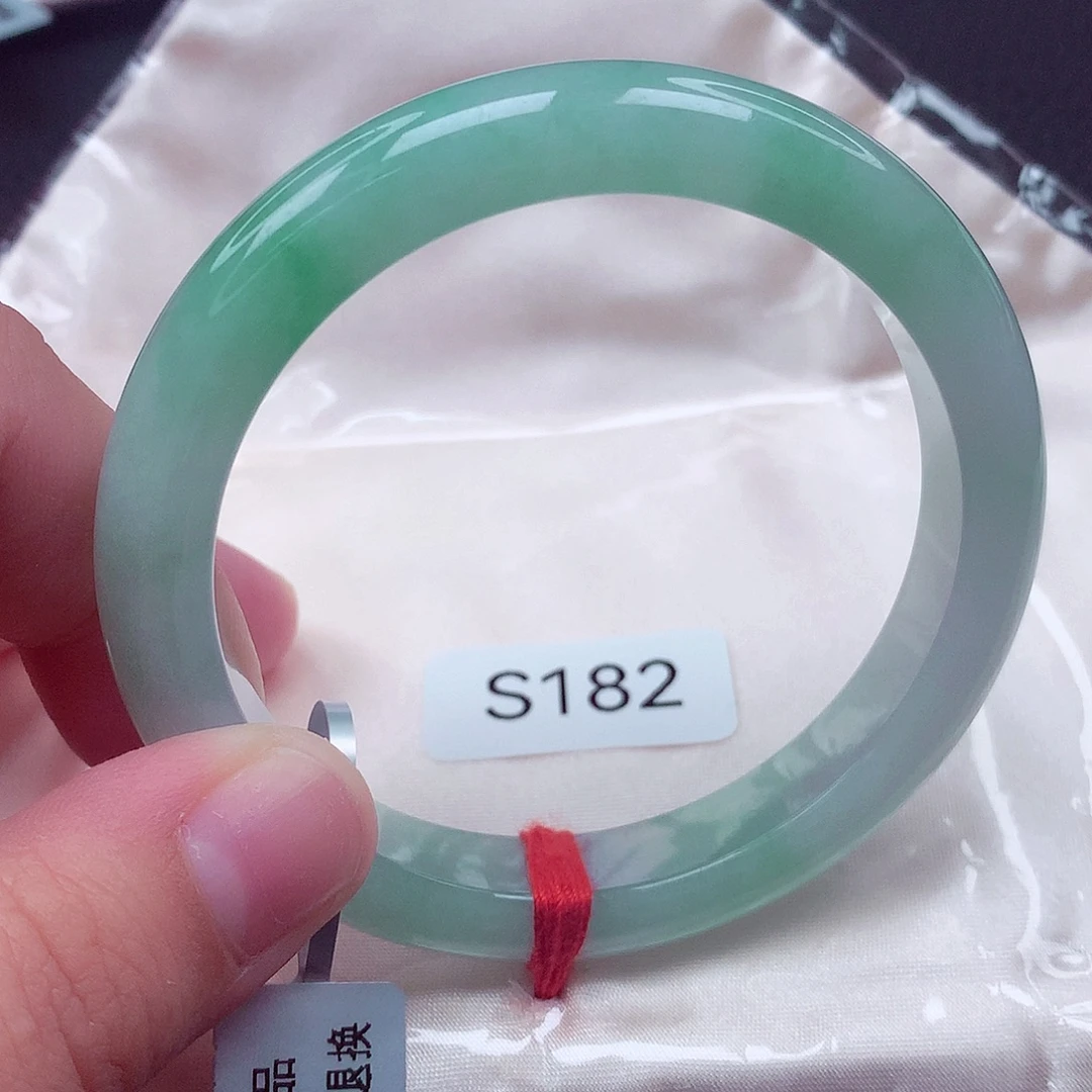 翡翠未镶嵌手镯天然缅甸翡翠A货