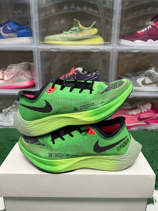 42.5码/next黑绿跑鞋/二手正品9新/右脚后跟破损