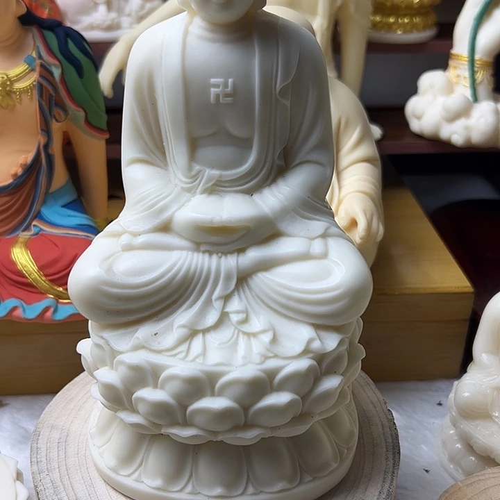 曹***)藤如来释迦摩尼佛摆件