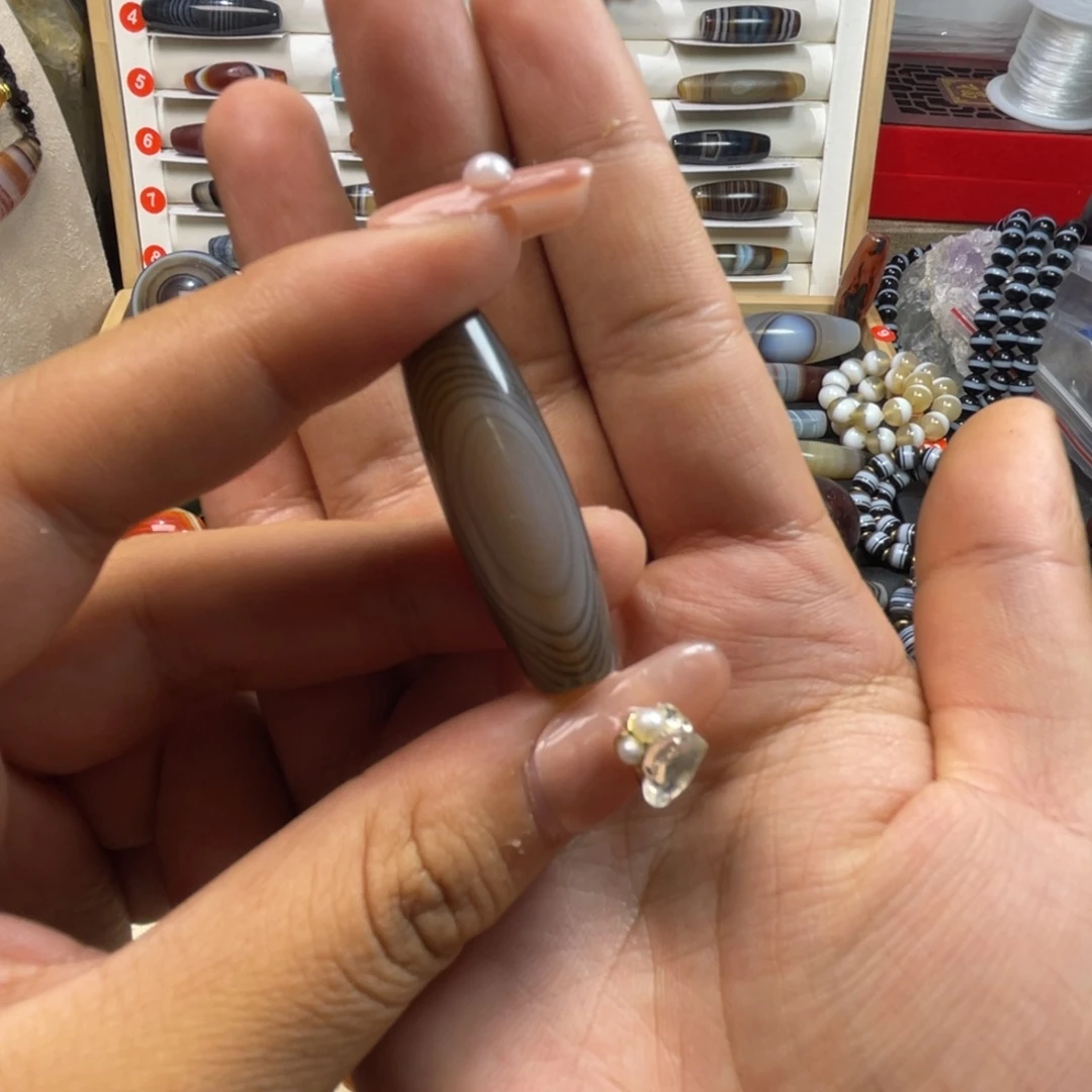未镶嵌玛瑙/玉髓珠宝奇石