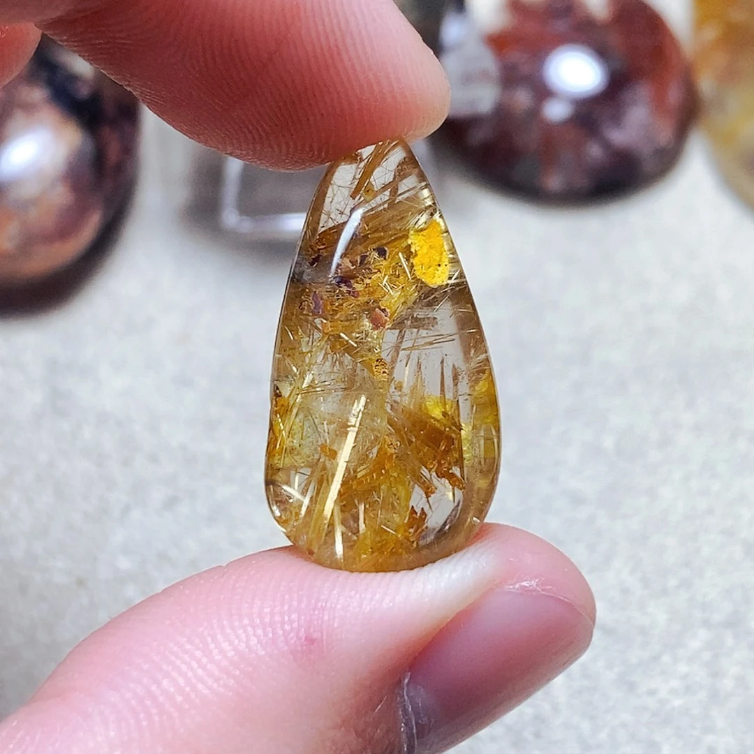 水晶颈饰未镶嵌涂**红