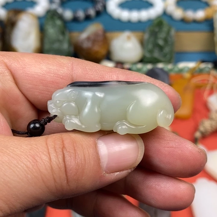 和田玉颈饰未镶嵌東*