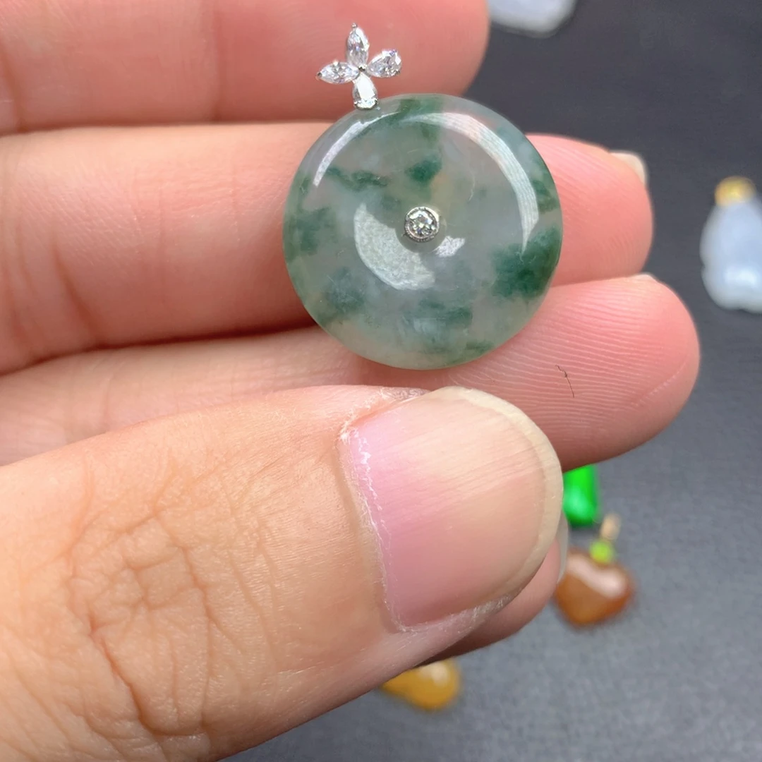 【闪购商品】颈饰18K金镶嵌翡翠翡翠