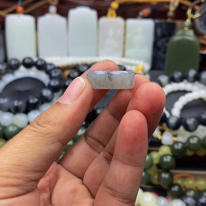 未镶嵌戒圈和田玉Z*