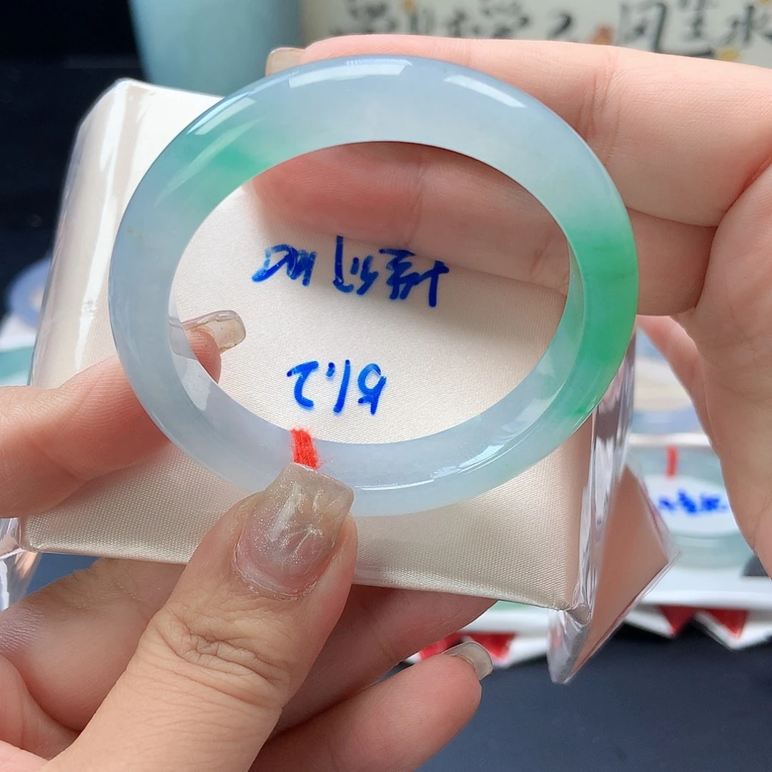 翡翠未镶嵌手镯翡翠