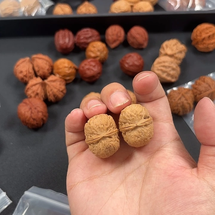 文玩核桃吊坠小铁元宝