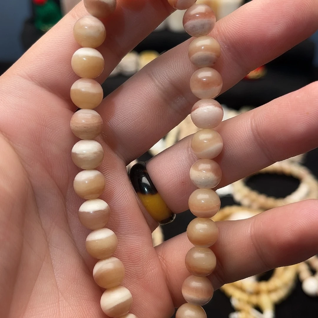 白玉菩提吊坠精品驼骨同料三花单圈