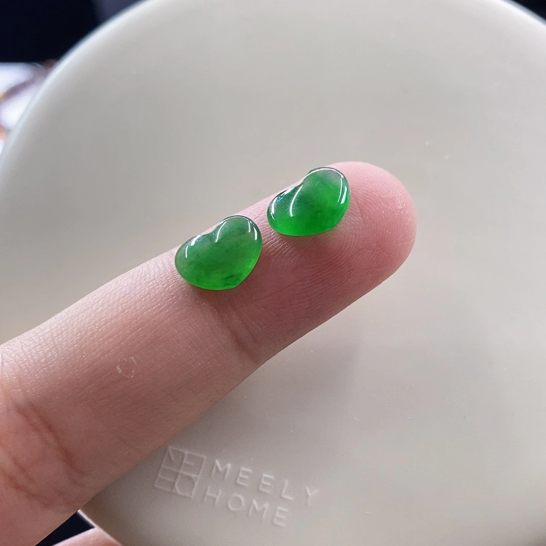 裸石翡翠一对爱心