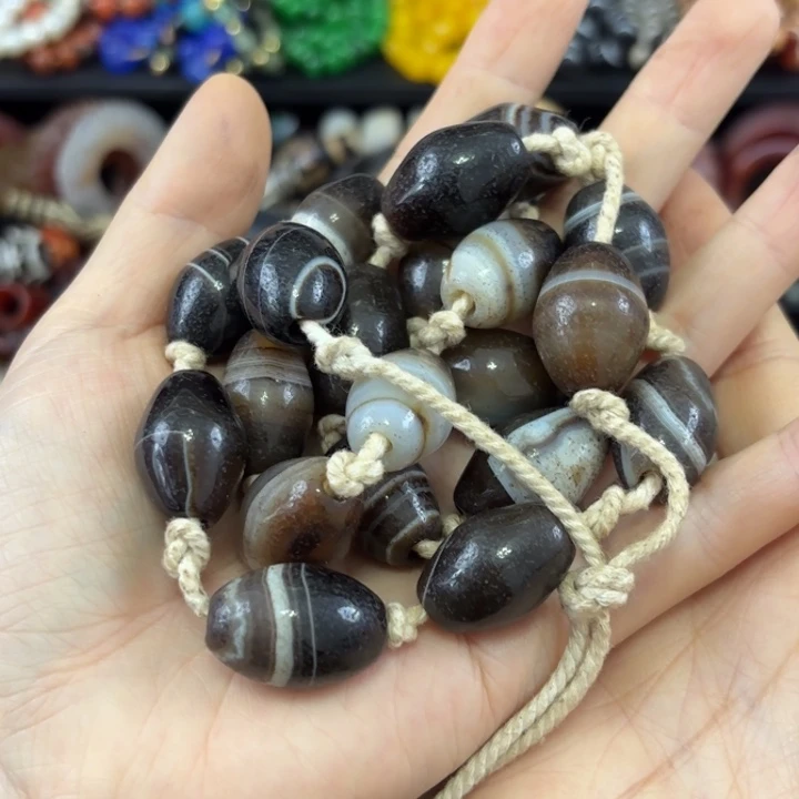 用***0玛瑙/玉髓未镶嵌颈饰