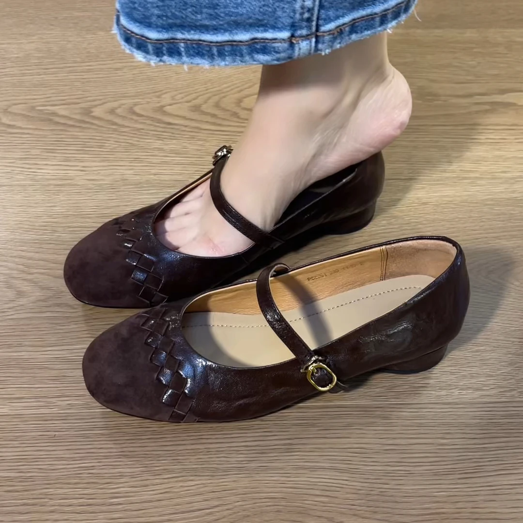 单鞋平底2025新款真皮圆头时尚粗跟单鞋设计感通勤软底单鞋女款