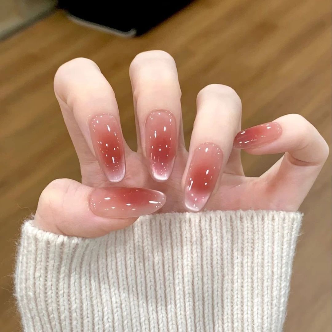 一口爆汁的草莓酱~渐变草莓红冬日氛围感显白可拆卸美甲穿戴甲