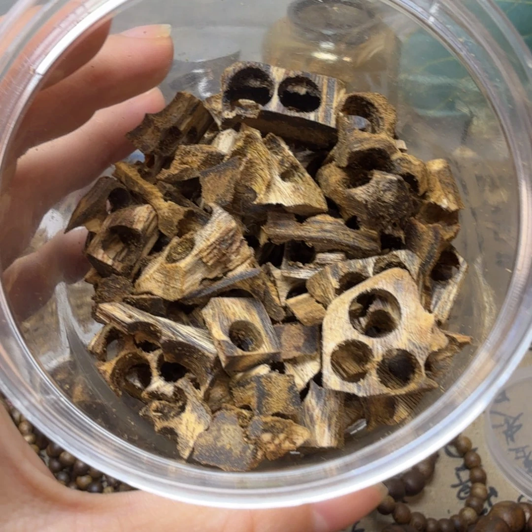 沉香沉香碎屑钻孔料