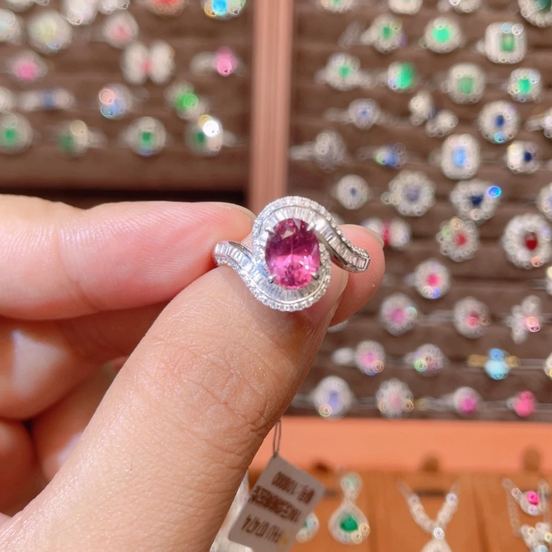 18K金镶嵌戒指彩色蓝宝石2ct 无烧帕帕