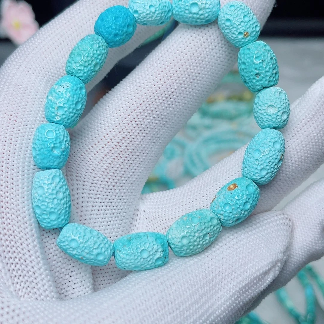 阿***思绿松石未镶嵌珠宝奇石