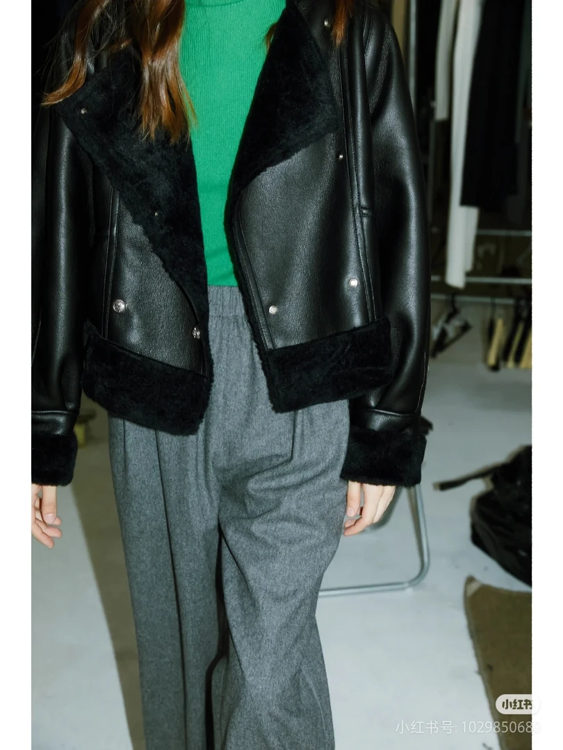 音卓短款皮衣外套