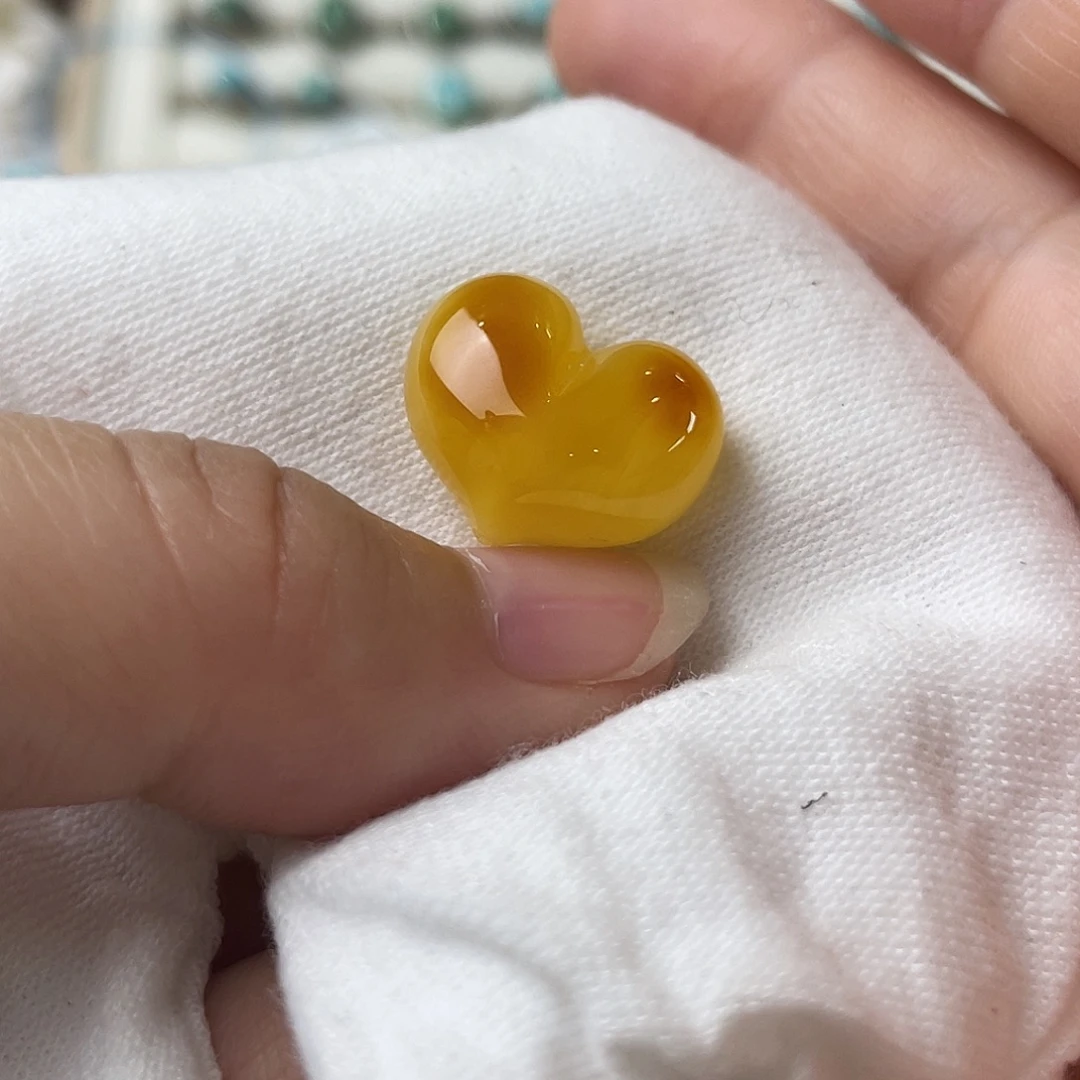蜜蜡未镶嵌裸石配饰
