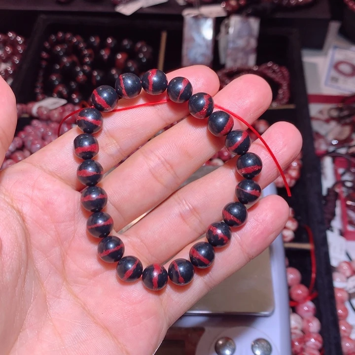 是***丁天然辰砂原石一线天