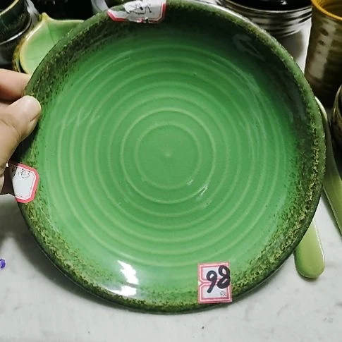 瓷片各种摆件，瓷片，沙锅，都有微瑕疵！