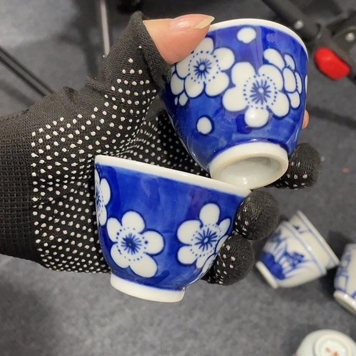 9- #在抖音，记录美好生活#【景德镇青花玲珑瓷(2号店）】正在直播，来