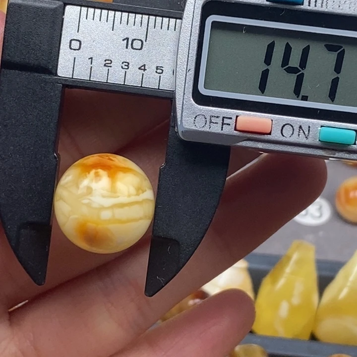 未镶嵌蜜蜡珠宝奇石