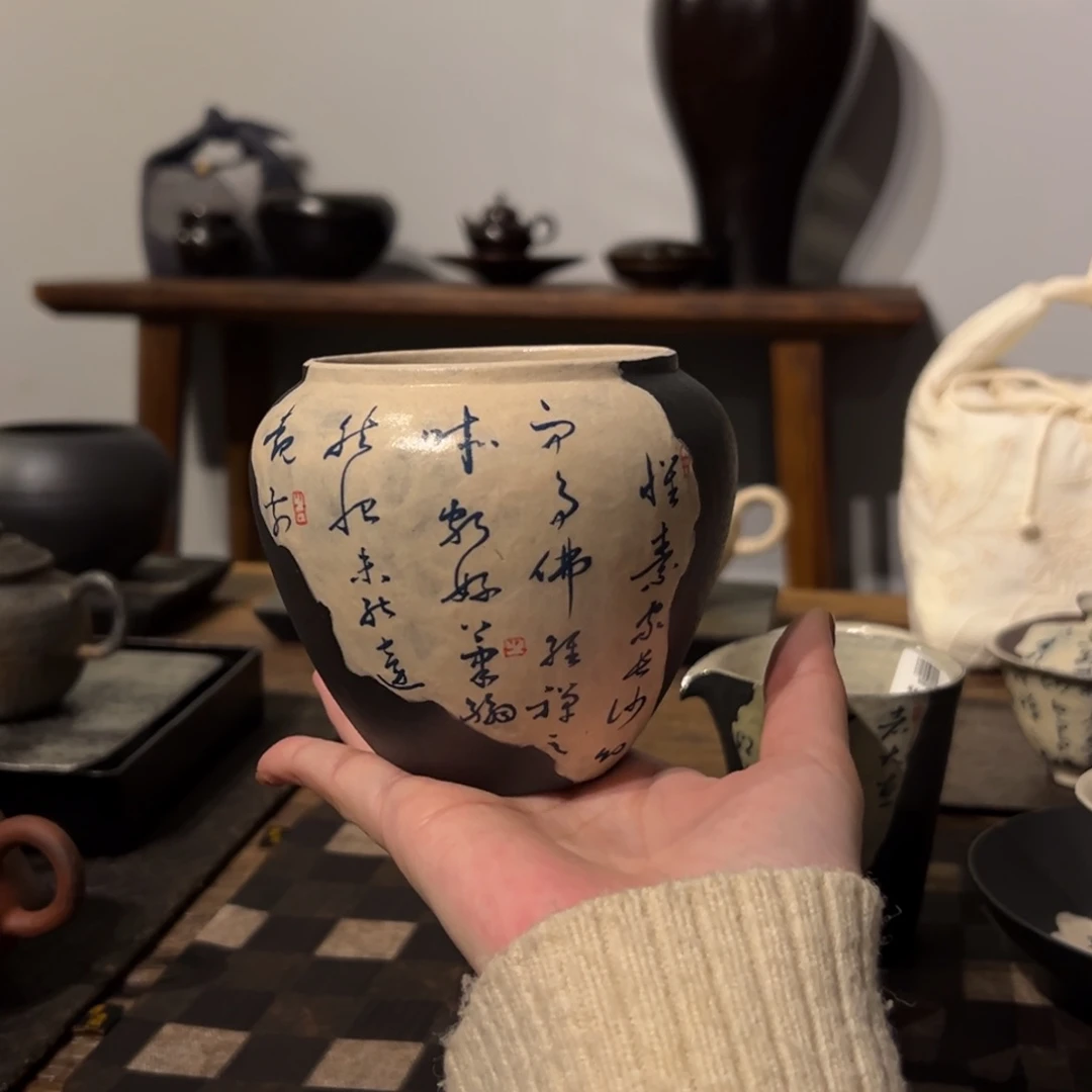 摆件陶瓷。     陶瓷。